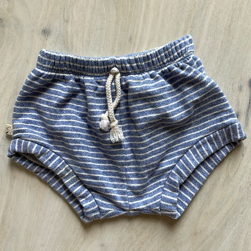 EUC CHILDHOODS CLOTHING SHORTIES SZ 3T * chambray/ white stripe